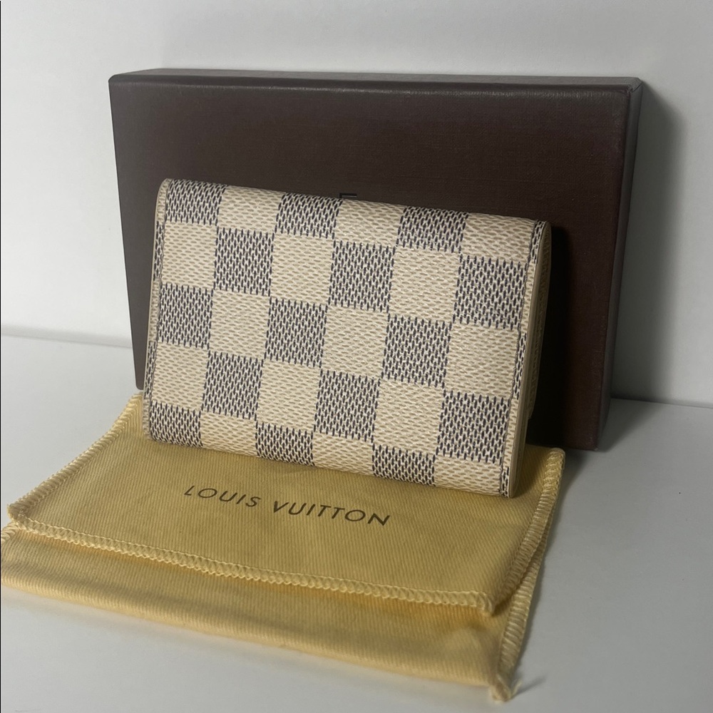 Louis Vuitton Azur Damier Key Wallet - Picture 4 of 8